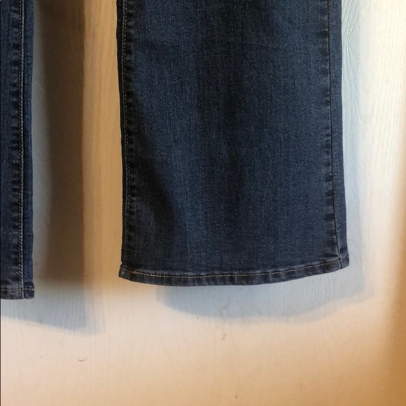 Levi Strauss Boot Cut Jeans - Picture 3 of 5
